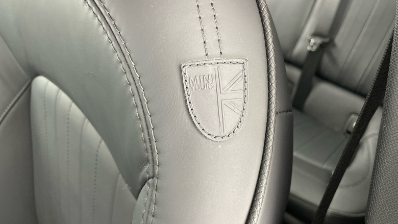 MINI Hatchback 1.5 Cooper Exclusive Premium 5dr Petrol Hatchback